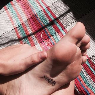 Giulia Buscacio feet photo thumbnail