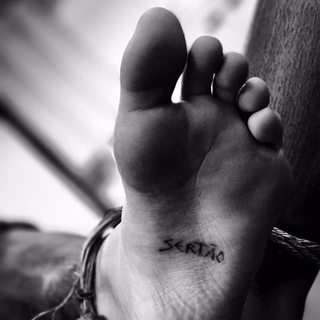 Giulia Buscacio feet photo thumbnail