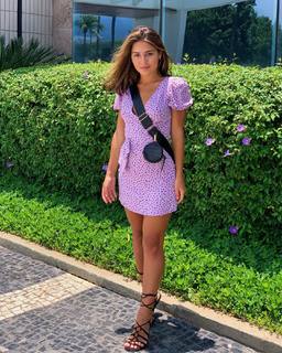 Giulia Buscacio feet photo thumbnail