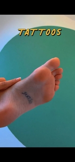 Giulia Buscacio feet photo thumbnail