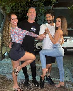 Giulia Buscacio feet photo thumbnail