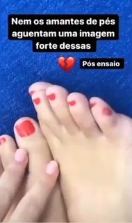 Giulia Buscacio feet photo thumbnail
