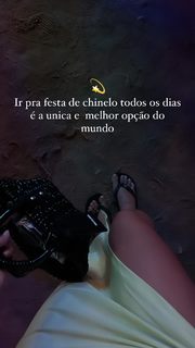 Giulia Buscacio feet photo thumbnail