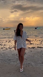 Giulia Buscacio feet photo thumbnail