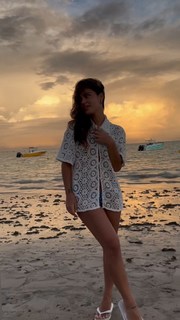 Giulia Buscacio feet photo thumbnail