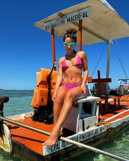 Giulia Buscacio feet photo thumbnail