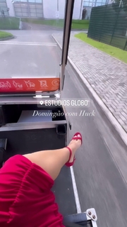 Giulia Buscacio feet photo thumbnail