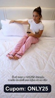 Giulia Buscacio feet photo thumbnail