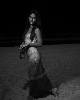 Giulia Buscacio feet photo thumbnail