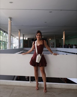 Giulia Buscacio feet photo thumbnail