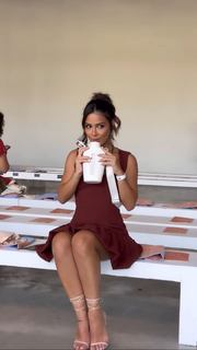 Giulia Buscacio feet photo thumbnail