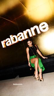 Giulia Buscacio feet photo thumbnail