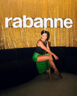 Giulia Buscacio feet photo thumbnail