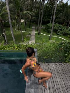 Giulia Buscacio feet photo 1
