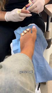 Giulia Buscacio feet photo 2