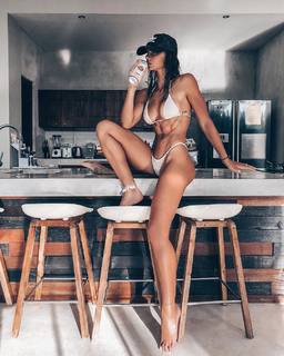 Giulia Calcaterra feet photo 14