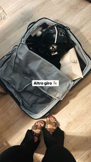 Giulia Calcaterra feet photo 12
