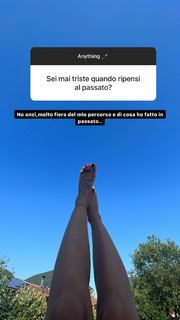 Giulia Calcaterra feet photo 9