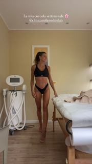 Giulia Calcaterra feet photo 12