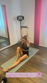 Giulia Calcaterra feet photo 14