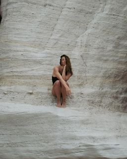 Giulia Calcaterra feet photo 9