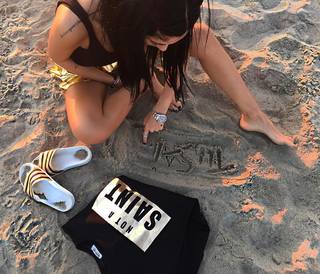 Giulia De Lellis feet photo thumbnail