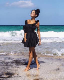 Giulia De Lellis feet photo thumbnail