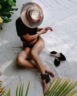 Giulia De Lellis feet photo thumbnail