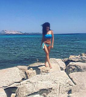 Giulia De Lellis feet photo thumbnail