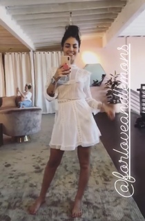 Giulia De Lellis feet photo thumbnail