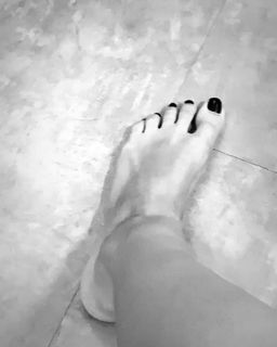 Giulia De Lellis feet photo thumbnail
