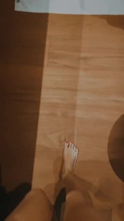 Giulia De Lellis feet photo thumbnail