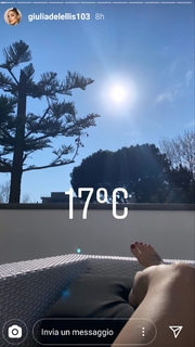 Giulia De Lellis feet photo thumbnail