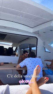 Giulia De Lellis feet photo thumbnail