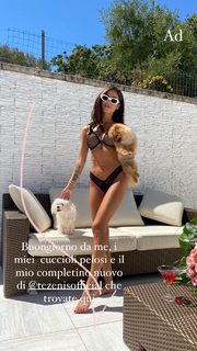 Giulia De Lellis feet photo thumbnail