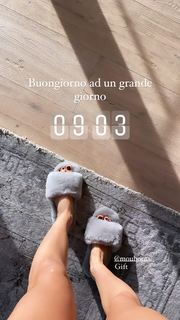 Giulia De Lellis feet photo thumbnail