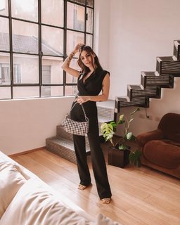 Giulia De Lellis feet photo thumbnail