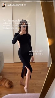 Giulia De Lellis feet photo thumbnail