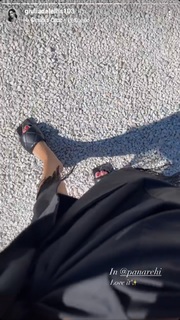 Giulia De Lellis feet photo thumbnail