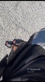 Giulia De Lellis feet photo thumbnail