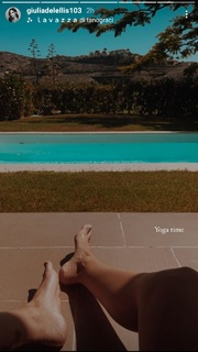 Giulia De Lellis feet photo thumbnail