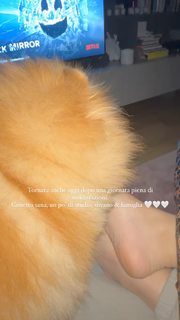 Giulia De Lellis feet photo thumbnail