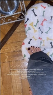 Giulia De Lellis feet photo thumbnail