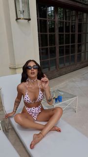 Giulia De Lellis feet photo thumbnail