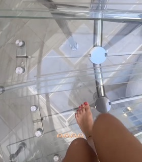 Giulia De Lellis feet photo thumbnail