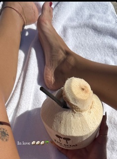 Giulia De Lellis feet photo thumbnail