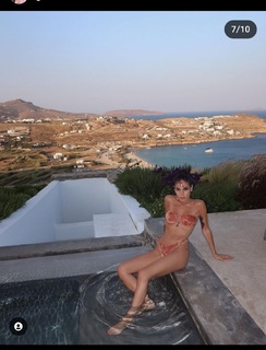 Giulia De Lellis feet photo thumbnail