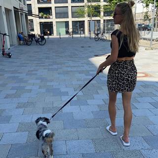 Giulia Gwinn feet photo thumbnail