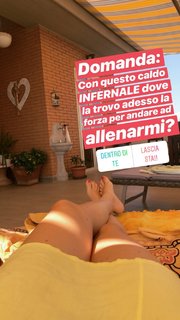 Giulia Luzi feet photo 3