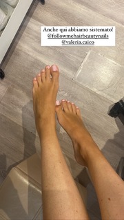 Giulia Luzi feet photo 4